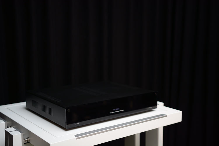 Thorens TTA 2300 Endstufe