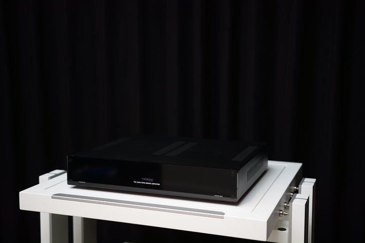 Thorens TTA 2300 Endstufe