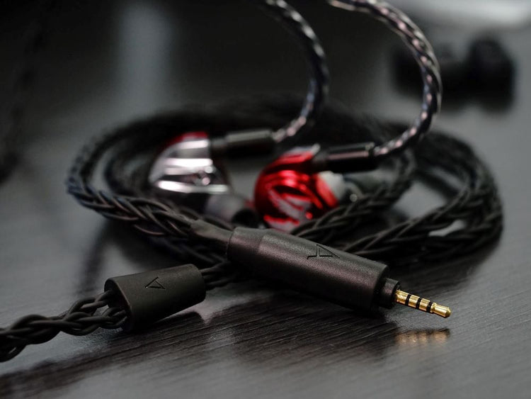 Astell & Kern x JH Audio – Diana