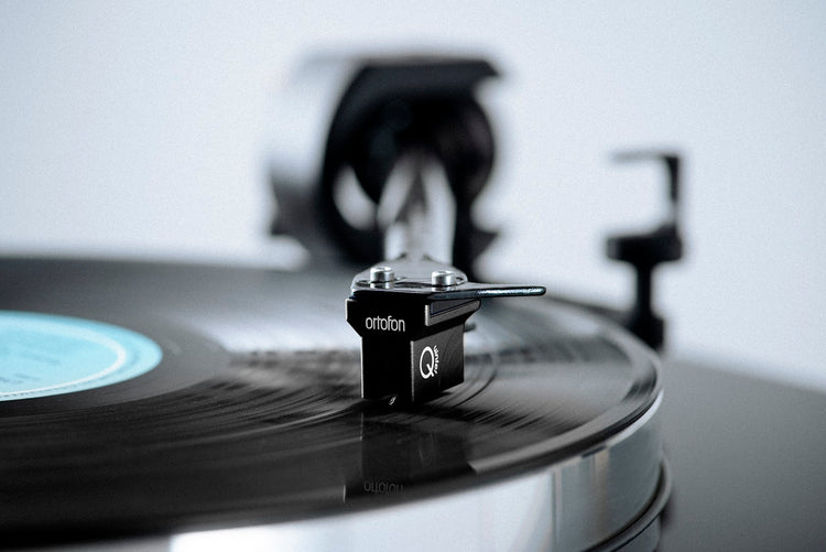 Pro-ject X8 Special Edition (Ortofon MC Quintet Black)