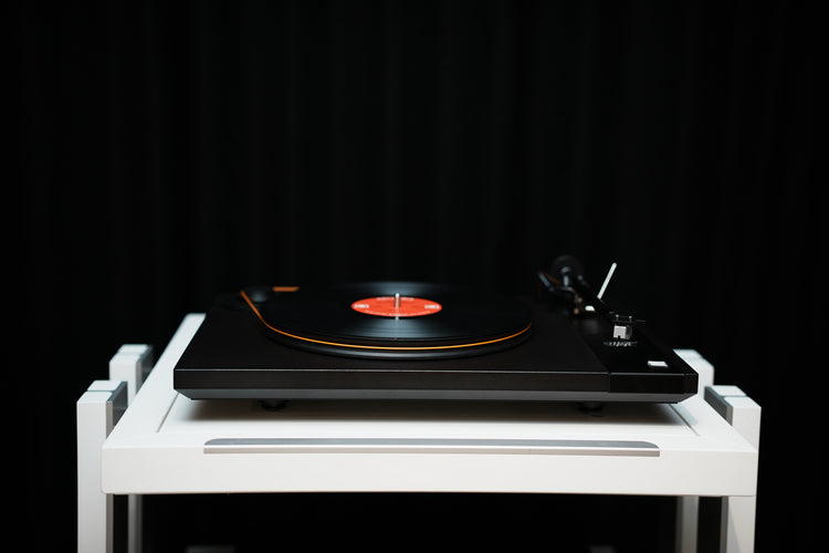 MoFi StudioDeck Plus _ Tracker MM