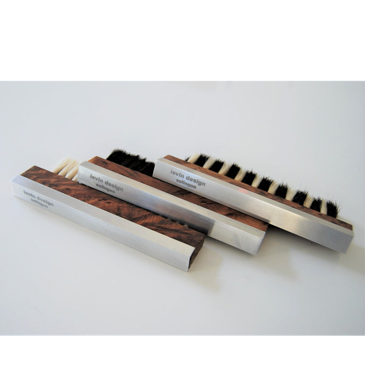 Levin Design Schallplattenbürste für die Nassreinigung mit schwarzem Rosshaar