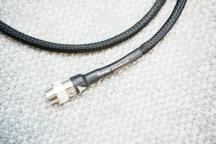 Chord Signature Super Aray 4 Din auf XLR Naim
