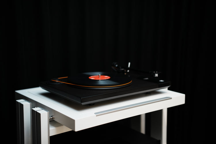 MoFi StudioDeck Plus _ Tracker MM